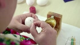Germania, uova ornamentali per Pasqua: occorrono ore per decornarne una