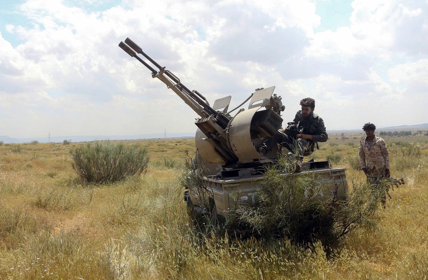 Libia, truppe di Haftar continuano l’offensiva su Tripoli: scontri con forze del Gna