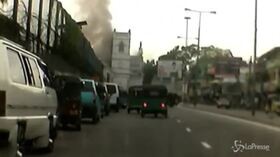 Sri Lanka, la dashcam riprende l’esplosione dell’ordigno davanti alla chiesa di Sant’Antonio