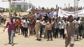 Sudan, continuano le proteste a Khartum