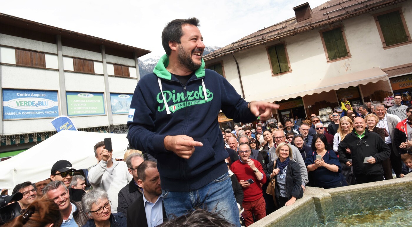 Leva obbligatoria, Salvini: “La reintrodurrei”. Difesa: “Pensiamo al futuro, non al passato”