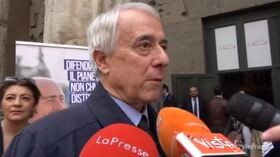 Caso Siri, Pisapia: “Dimissioni sarebbero segnale di serietà”