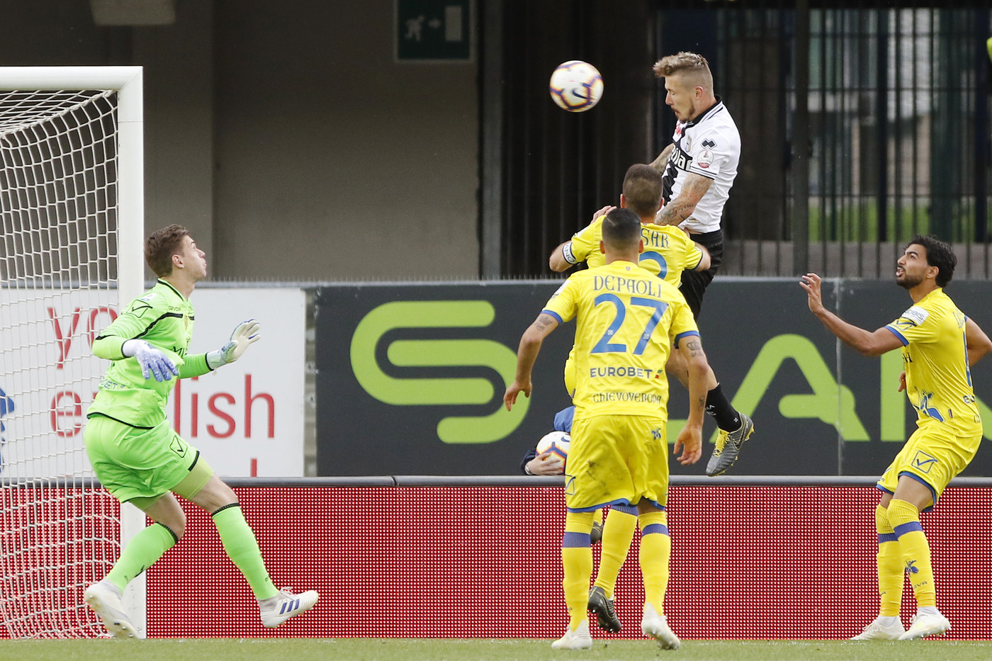 Serie A, Parma bello a metà: 1-1 con il Chievo e salvezza rimandata