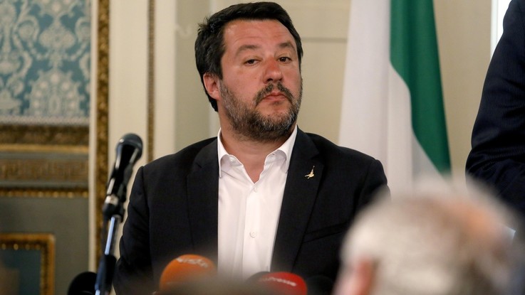 "Più controlli nei luoghi di aggregazione islamica". Salvini firma una circolare