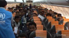 Libia, l’arrivo dei rifugiati a Pratica di Mare