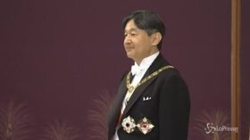 Giappone, Naruhito è il nuovo imperatore: ricevute le insegne imperiali