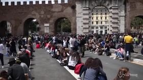 Roma, il Primo maggio tra i ragazzi del “Concertone”