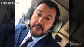 Ungheria, Salvini in elicottero verso il muro anti-migranti