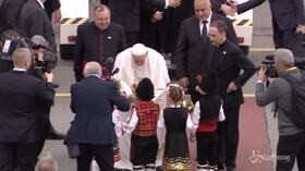 Papa Francesco arriva in Bulgaria
