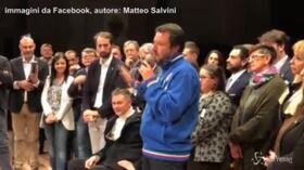 Salvini dà buca a Fabio Fazio: “Riduciti lo stipendio”