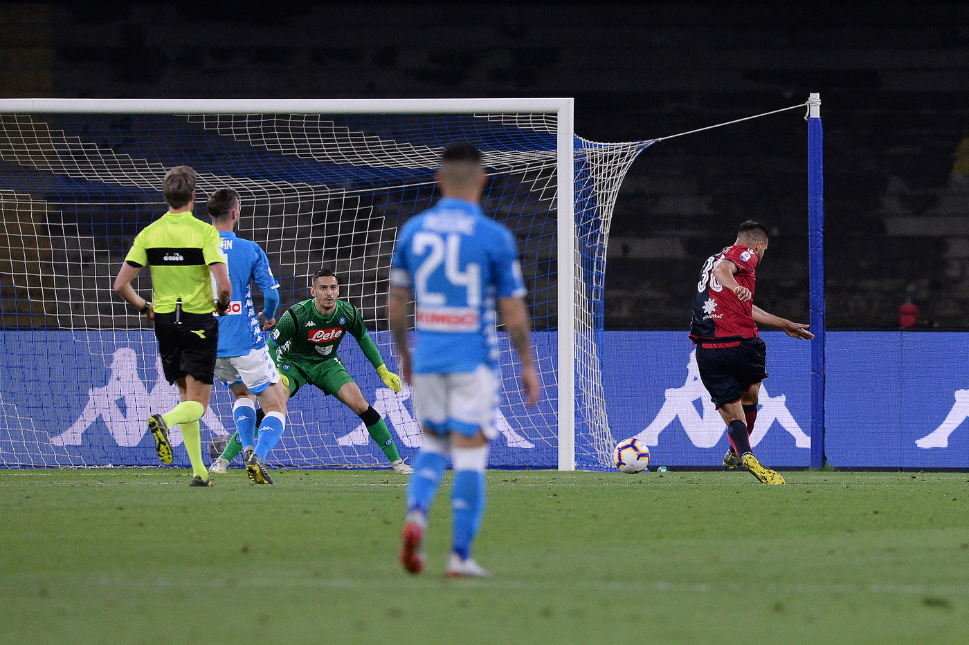 Serie A, Napoli-Cagliari 2-1 – Il fotoracconto