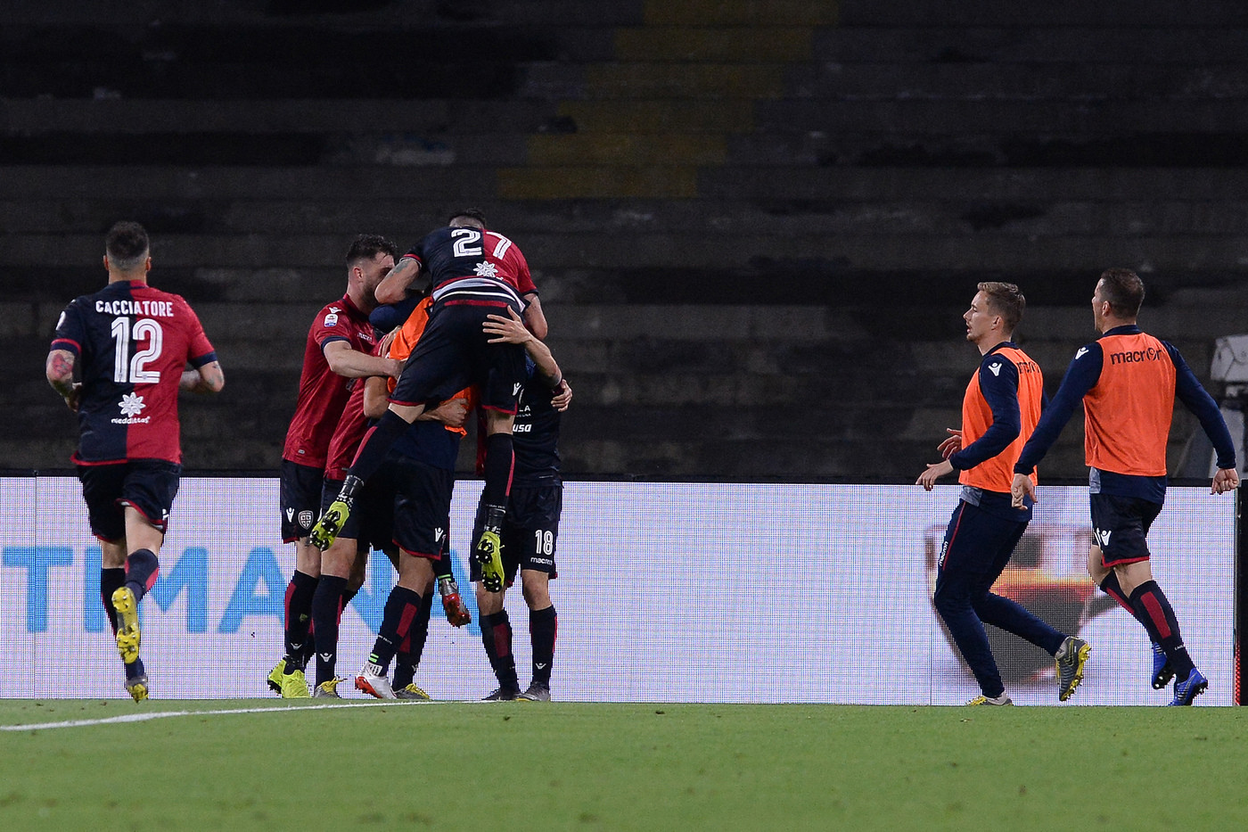 Serie A, Napoli-Cagliari 2-1 – Il fotoracconto