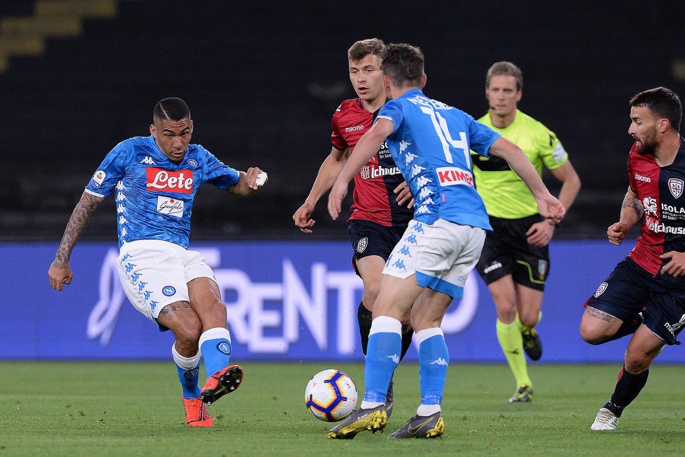 Serie A, Napoli-Cagliari 2-1 – Il fotoracconto