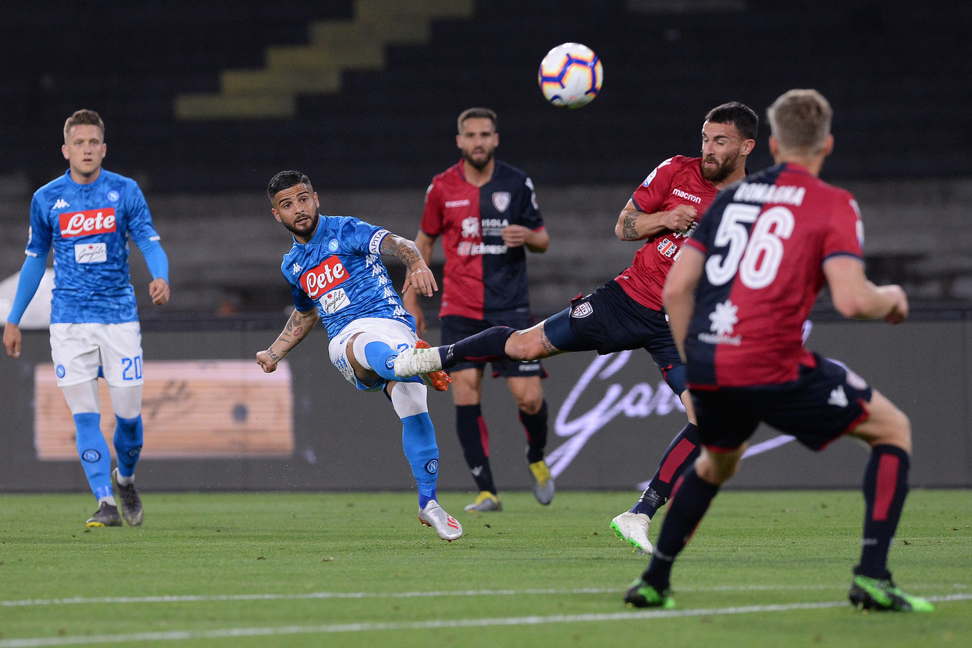 Serie A, Napoli-Cagliari 2-1 – Il fotoracconto