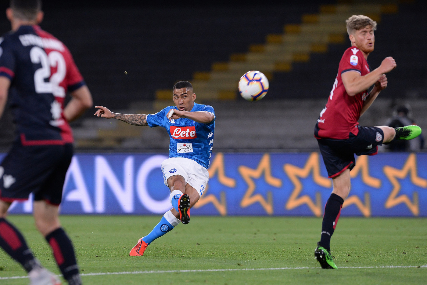 Serie A, Napoli-Cagliari 2-1 – Il fotoracconto