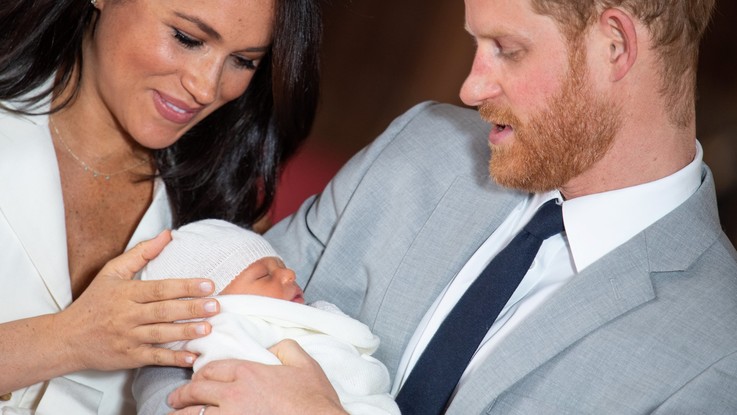 Harry e Meghan mostrano Archie, il royal baby: ecco il primo video del bebè