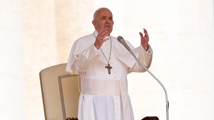 Pedofilia, continua la lotta del Papa: "In Chiesa arrivano sportelli e obbligo di denuncia"