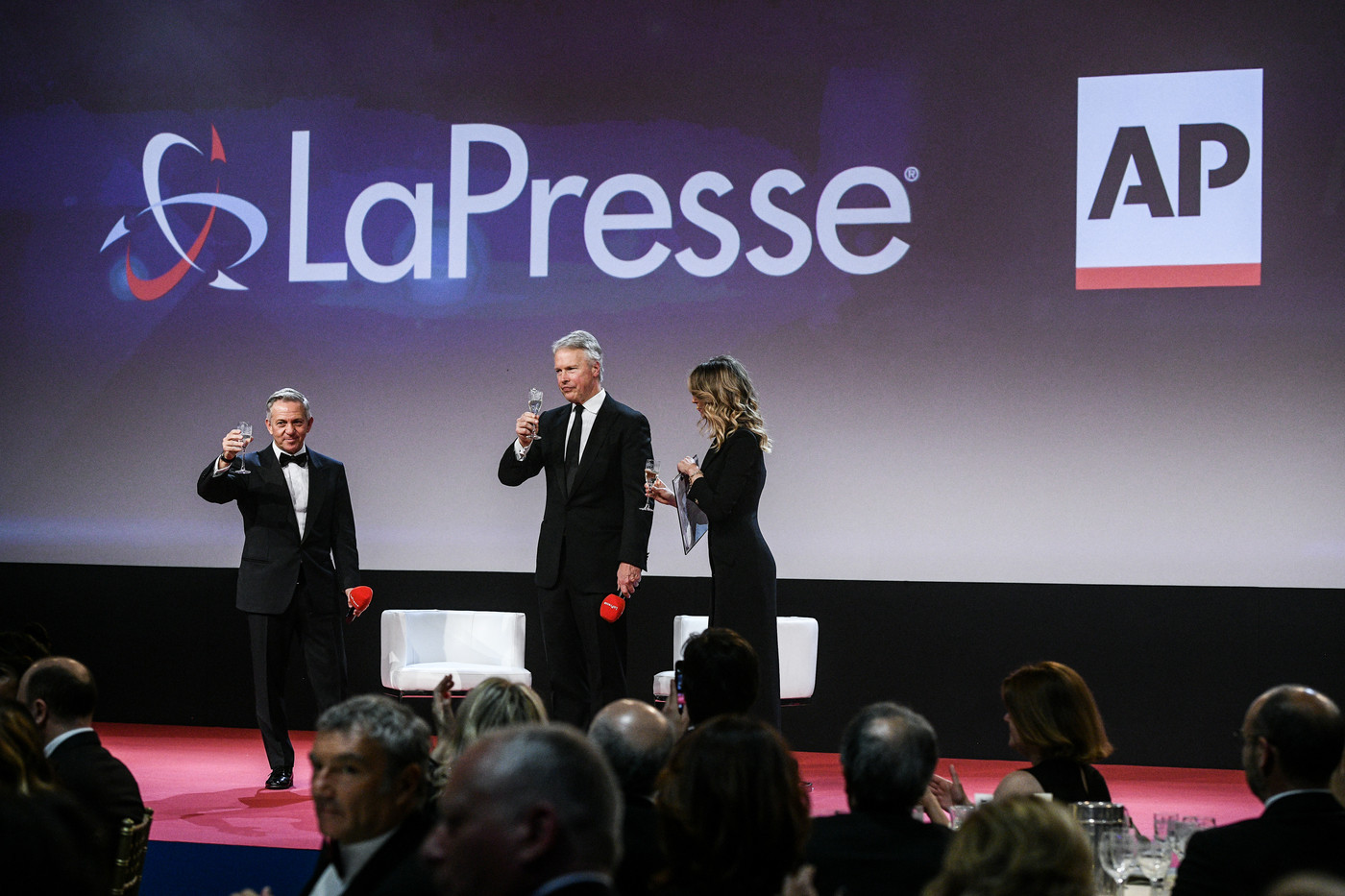 Dalla politica allo spettacolo: i volti noti al gala Ap-LaPresse