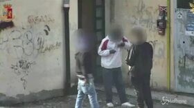 Blitz antidroga ad Arezzo, 40 arresti: gli spacciatori in azione