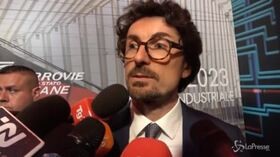 Alitalia, Toninelli: “Il termine è il 15 giugno, lavoriamo con attenzione”