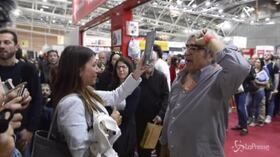 L’autrice del libro-intervista a Salvini contestata al Salone del Libro