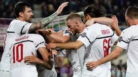 Il Milan vince a Firenze, oggi Roma-Juventus
