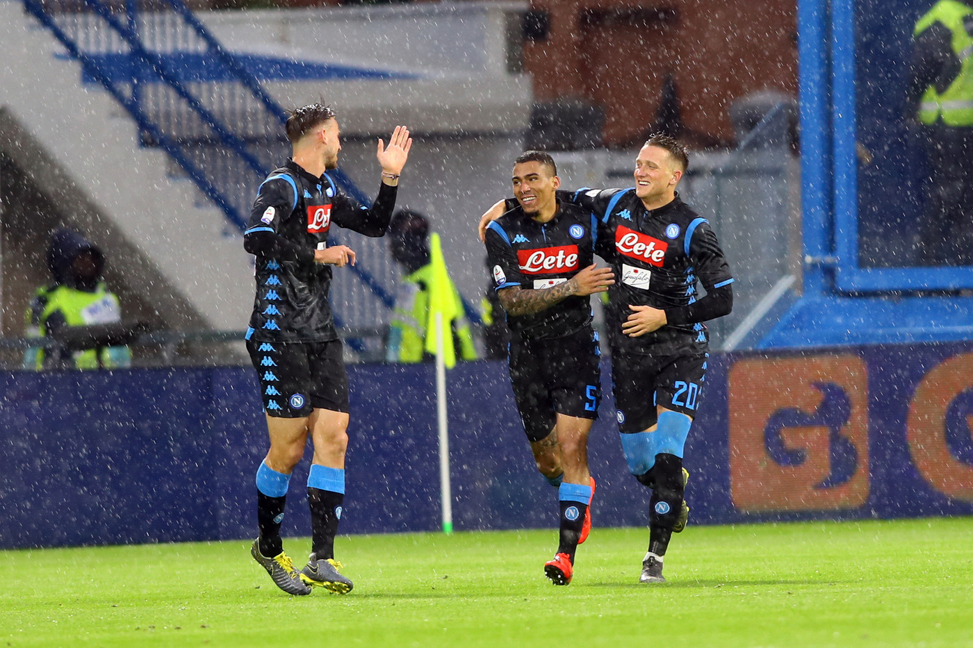 Serie A, Napoli supera Spal 2-1: Mario Rui decisivo nel finale