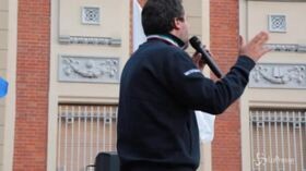 Torino: Salvini contestato a Settimo Torinese sbotta contro la polizia