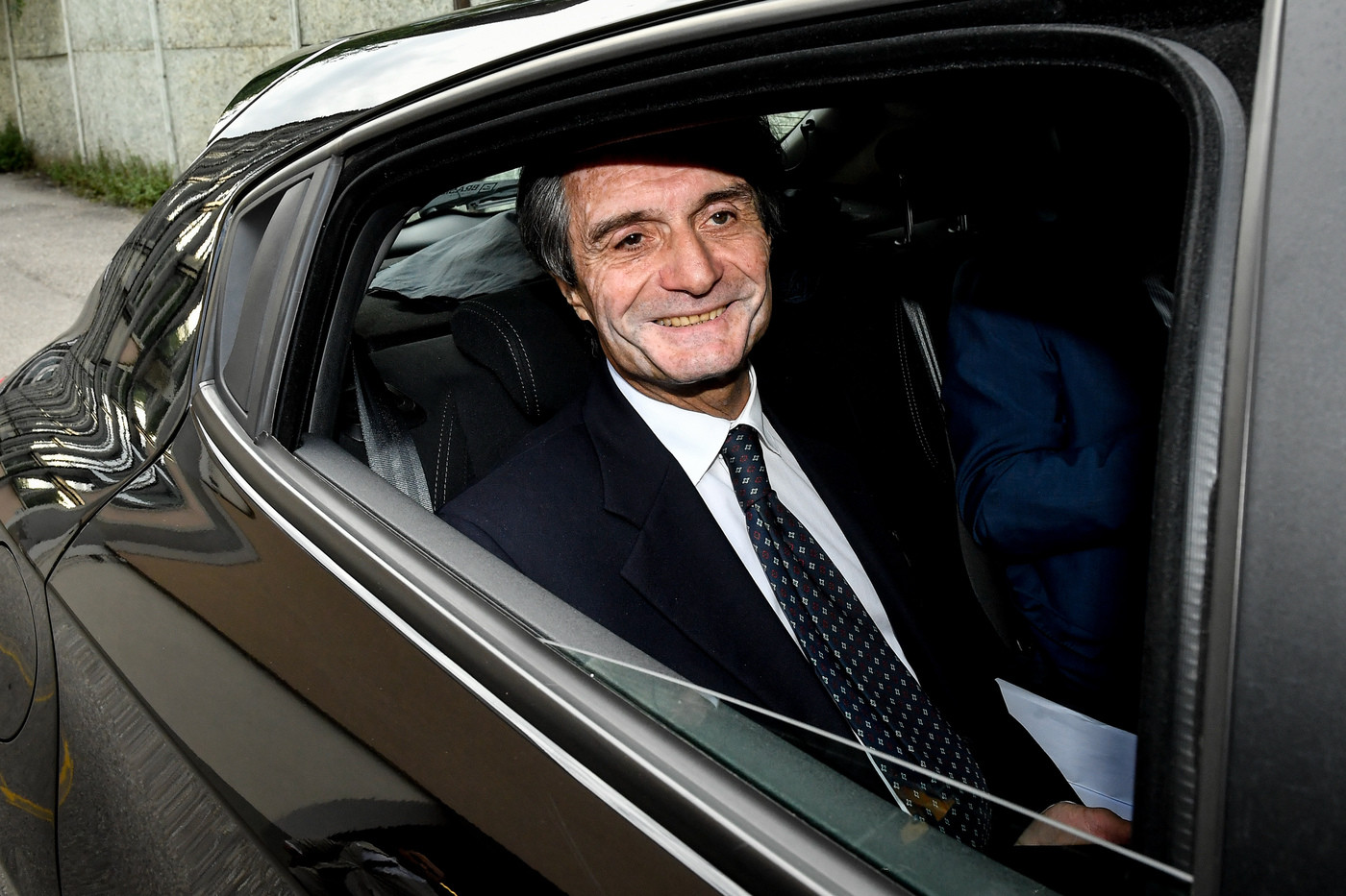 Lombardia, Fontana interrogato dai pm: “Ho chiarito tutto, sono sereno”