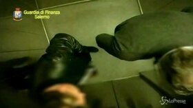 Salerno, 14 arresti per corruzione atti giudiziari: la mazzetta in ascensore