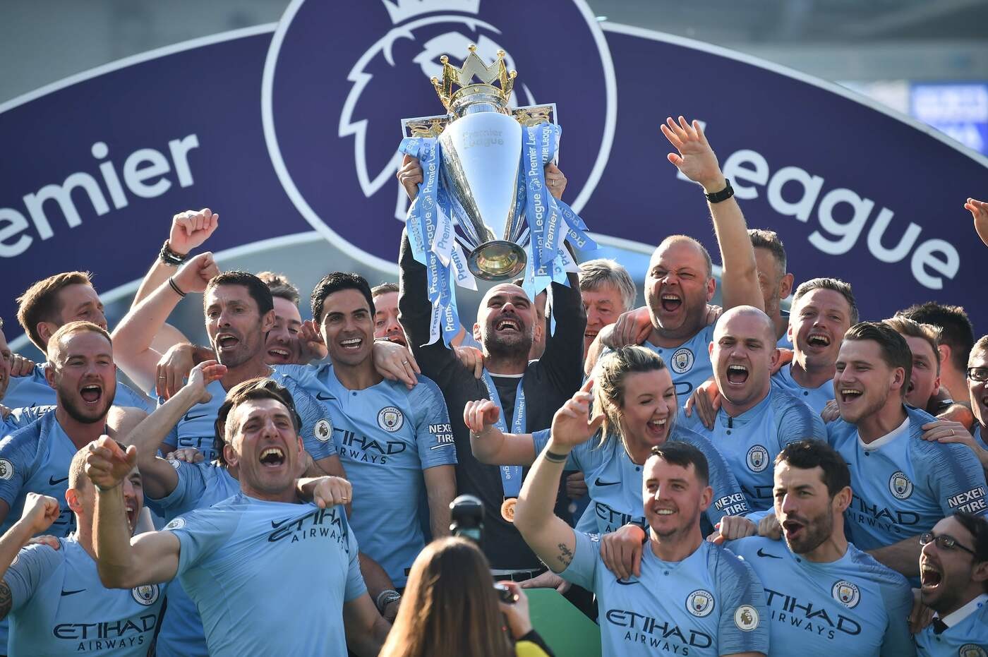 Manchester City rischia l’esclusione dalla Champions: deferito per violazioni del fair play finanziario