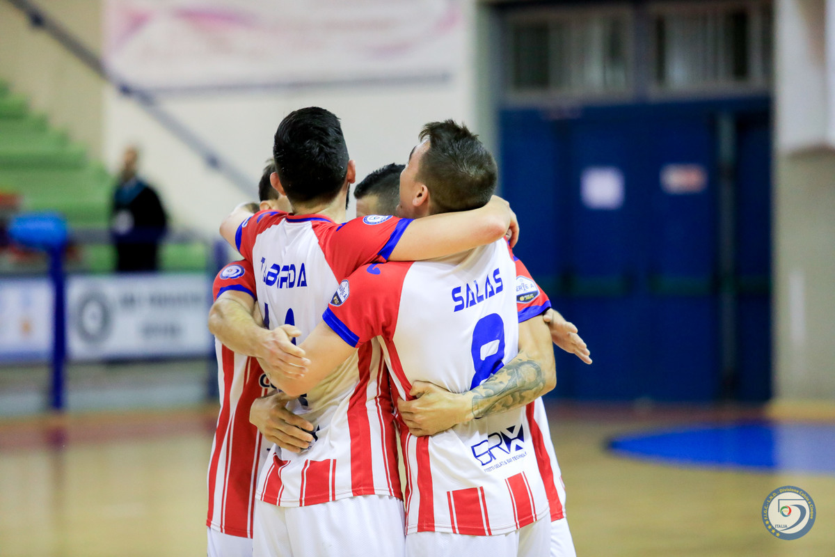 Calcio a 5, Playoff: Pesaro travolge 6-1 Rieti e vola in finale