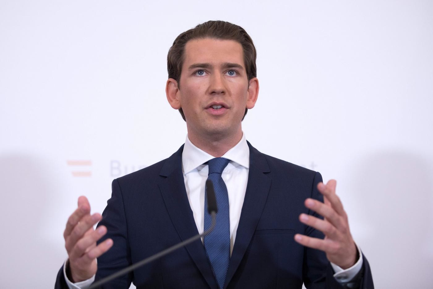 Austria, il governo crolla per l’Ibizagate: si dimettono tutti i ministri del Fpoe