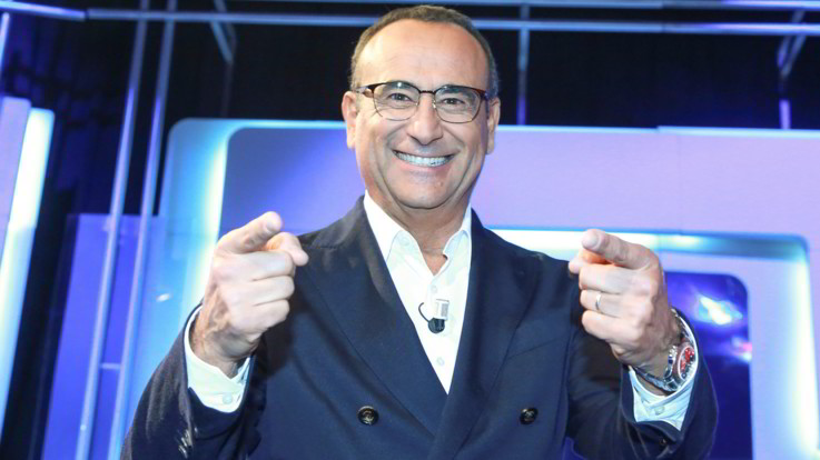 Carlo Conti torna in Rai con 'Ieri e Oggi'. E su Sanremo: "Direzione artistica? Rifiuterei"