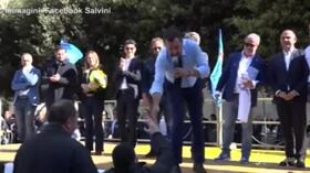 Salvini: “Grazie alla signora Maria che è venuta in ambulanza a trovarmi”