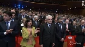 Assemblea Confindustria, un lunghissimo applauso per il presidente Mattarella