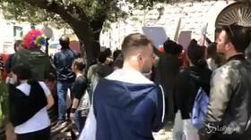 Salvini contestato a Putignano: “Vi immaginate se la Lega disturbasse così i comizi di altri?”