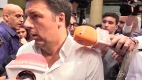 Migranti, Renzi: “La questione non si risolve con selfie e post cattivi come quelli di Salvini”