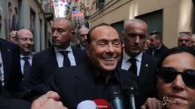 Berlusconi a Torino: “Città ideale per incontrare le belle ragazze”