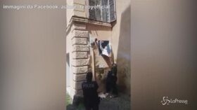 Roma, il murale contro Salvini è già stato rimosso