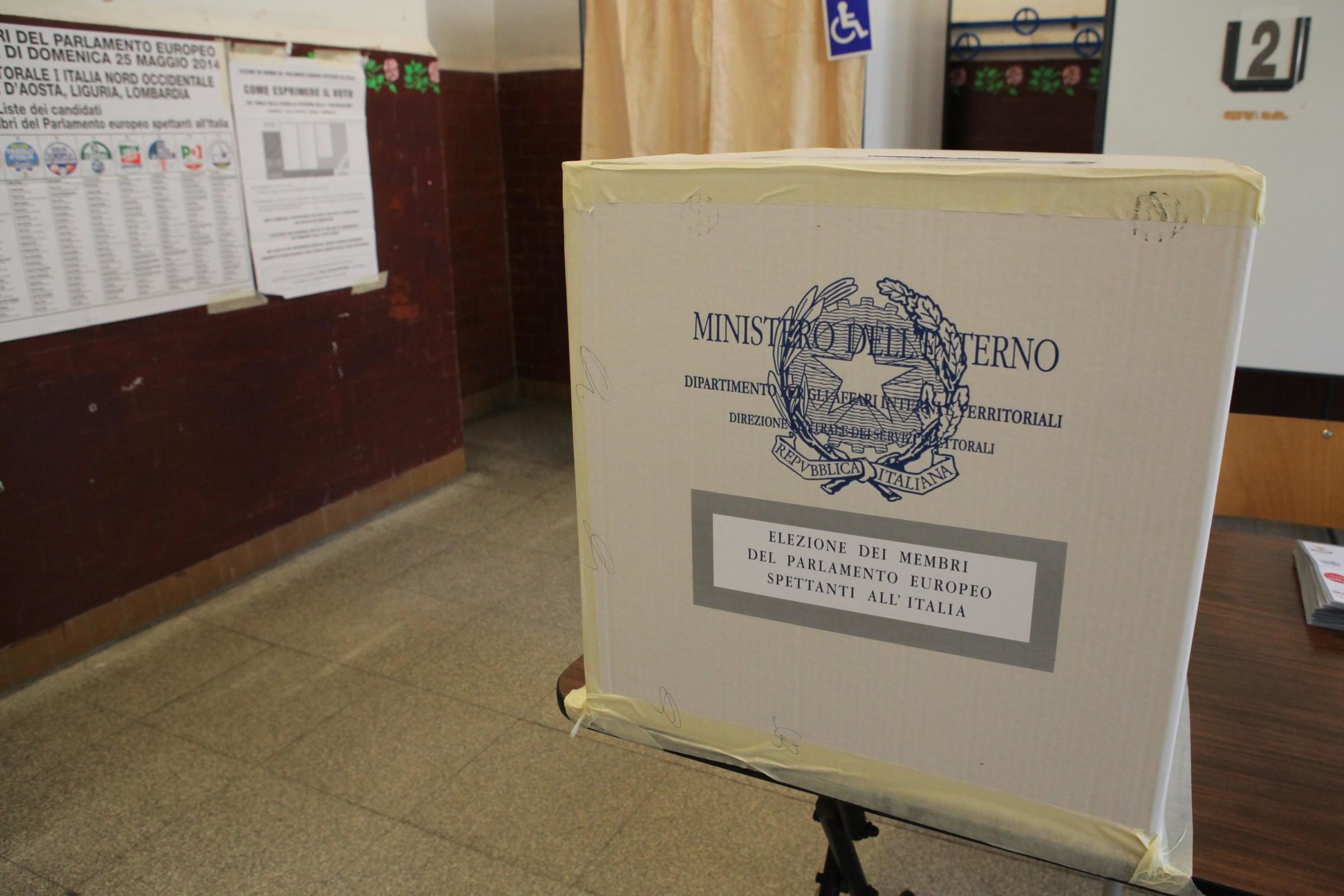 Domenica urne aperte (7-23) per le elezioni europee. Da eleggere 73 deputati