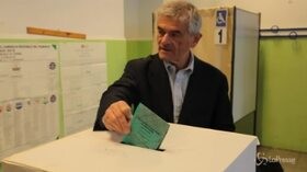 Torino: Chiamparino al seggio