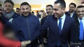 Di Maio al seggio, la richiesta del bambino: “Dobbiamo chiudere la scuola”