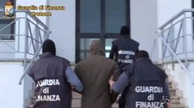 ‘Ndrangheta, retata della guardia di finanza a Crotone: 35 arresti