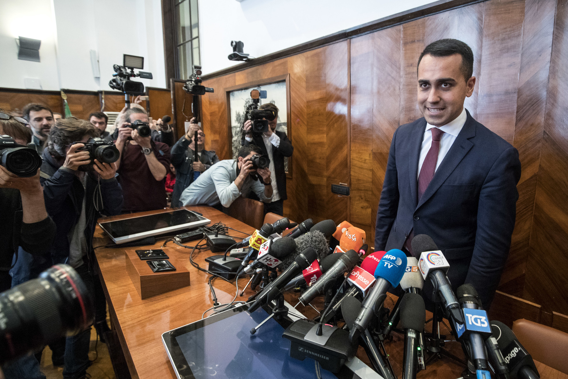 M5S, Di Maio confermato capo politico: 80% di sì su Rousseau