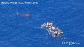 Gommone in avaria, migrante annega: il video diffuso da Sea Watch