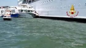 Venezia, la nave ‘Msc Opera’ dopo l’urto con il battello