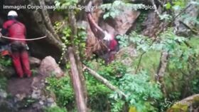 Calabria, 4 speleologi bloccati in una grotta nell’abisso del Bifurto