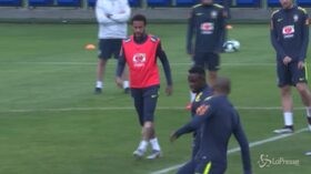 Neymar torna ad allenarsi in Brasile dopo le accuse di stupro