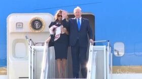 Donald Trump atterra a Londra, città blindata